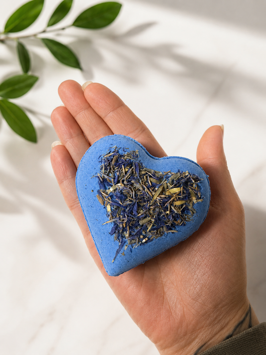 Lavendel Badebombe – Handgemachte vegane Herzform | HB Royal Retreat