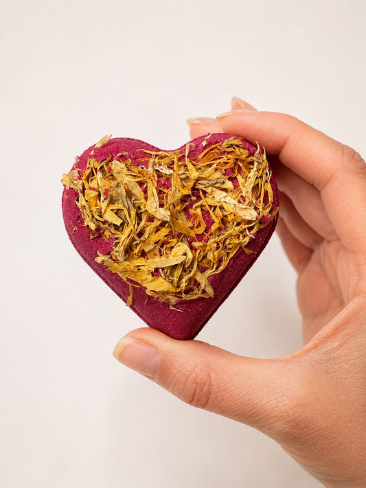 Berry Bloom Badebombe – Handgemachte vegane Herzform | HB Royal Retreat